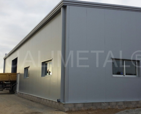 Nave industrial prefabricada. 320m2 La Chapelle-Achard (Francia) Cualimetal
