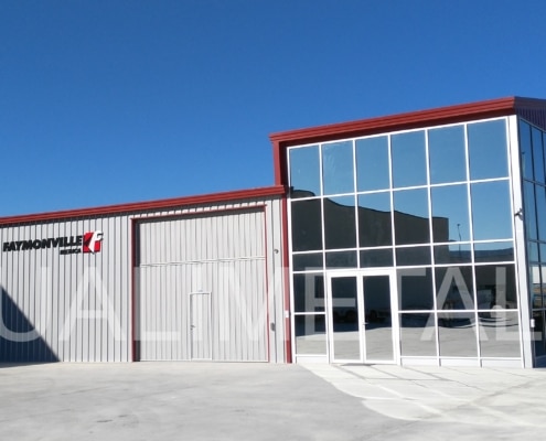 Nave industrial prefabricada con entreplanta 520+130m2, La Muela (Zaragoza, España) Cualimetal
