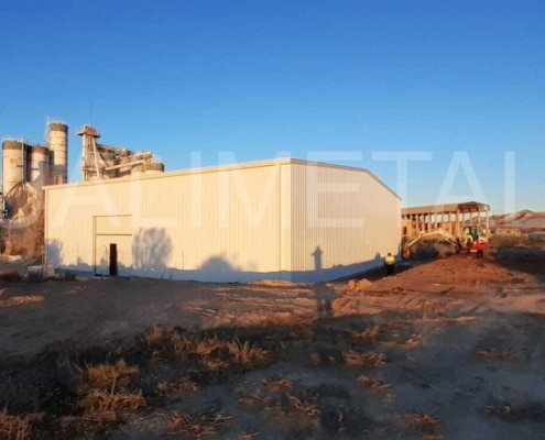 Nave prefabricada metálica. 520m2 + 20m2 Muel (Zaragoza, España) Cualimetal