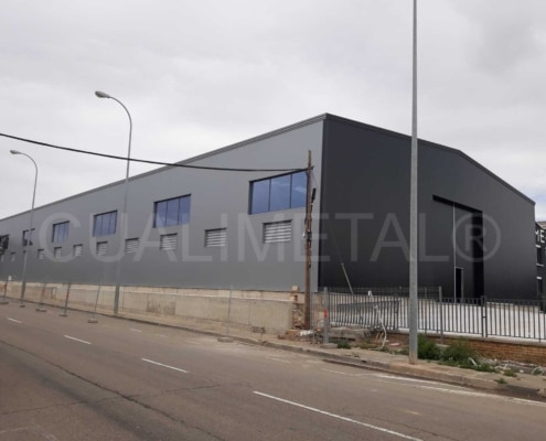Nave prefabricada metálica. 2050m2 Tudela (Navarra, España) Cualimetal