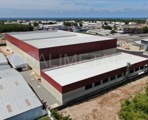 Naves industriales prefabricadas MECARAPID + NAVERAPID + ECORAPID. 6.900m2 San Pedro Macorís (República Dominicana) Cualimetal