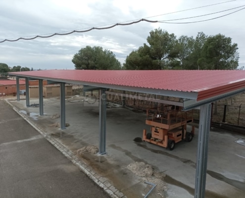 Nave modular prefabricada. 585m2. (Zaragoza, España) Cualimetal