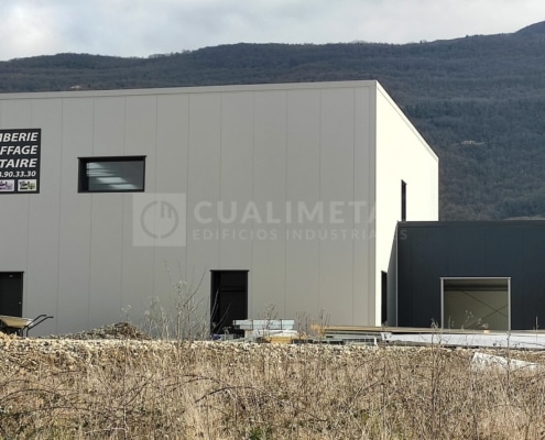 Nave prefabriacada industrial. 310m2. Izeron (Francia) Cualimetal