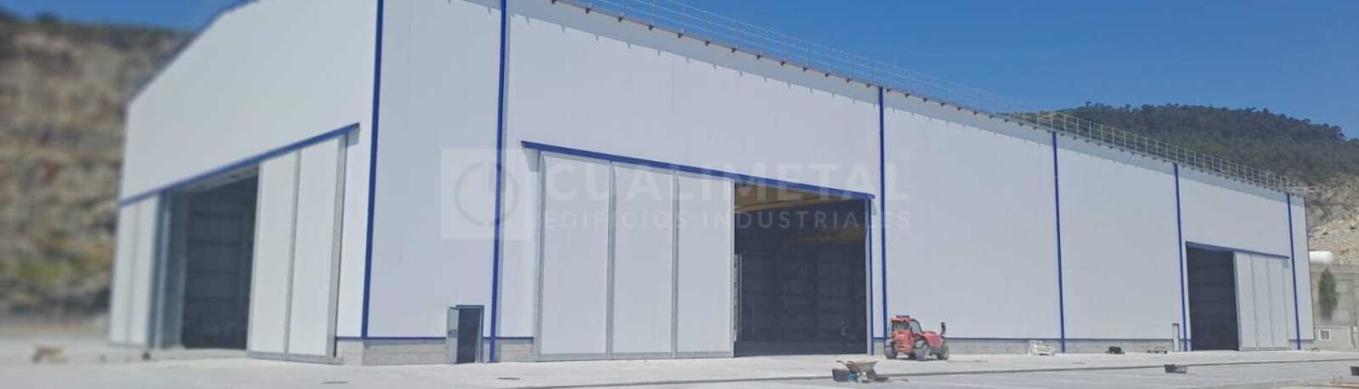 Nave industrial prefabricada de estructura metalica. 2900m2 Puerto de Ferrol (Galicia, España) - Cualimetal 1